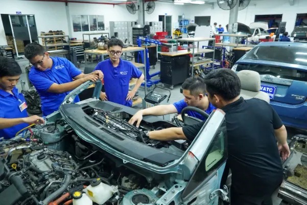 Thiết bị đào tạo ngành ô tô